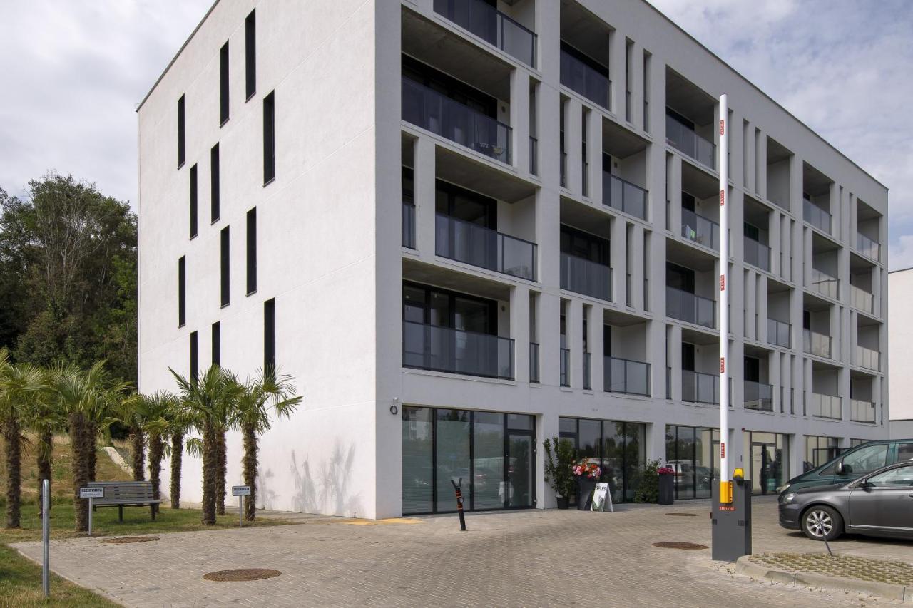 Urban Jungle Apartments By Reside Baltic Vilnius Exterior photo